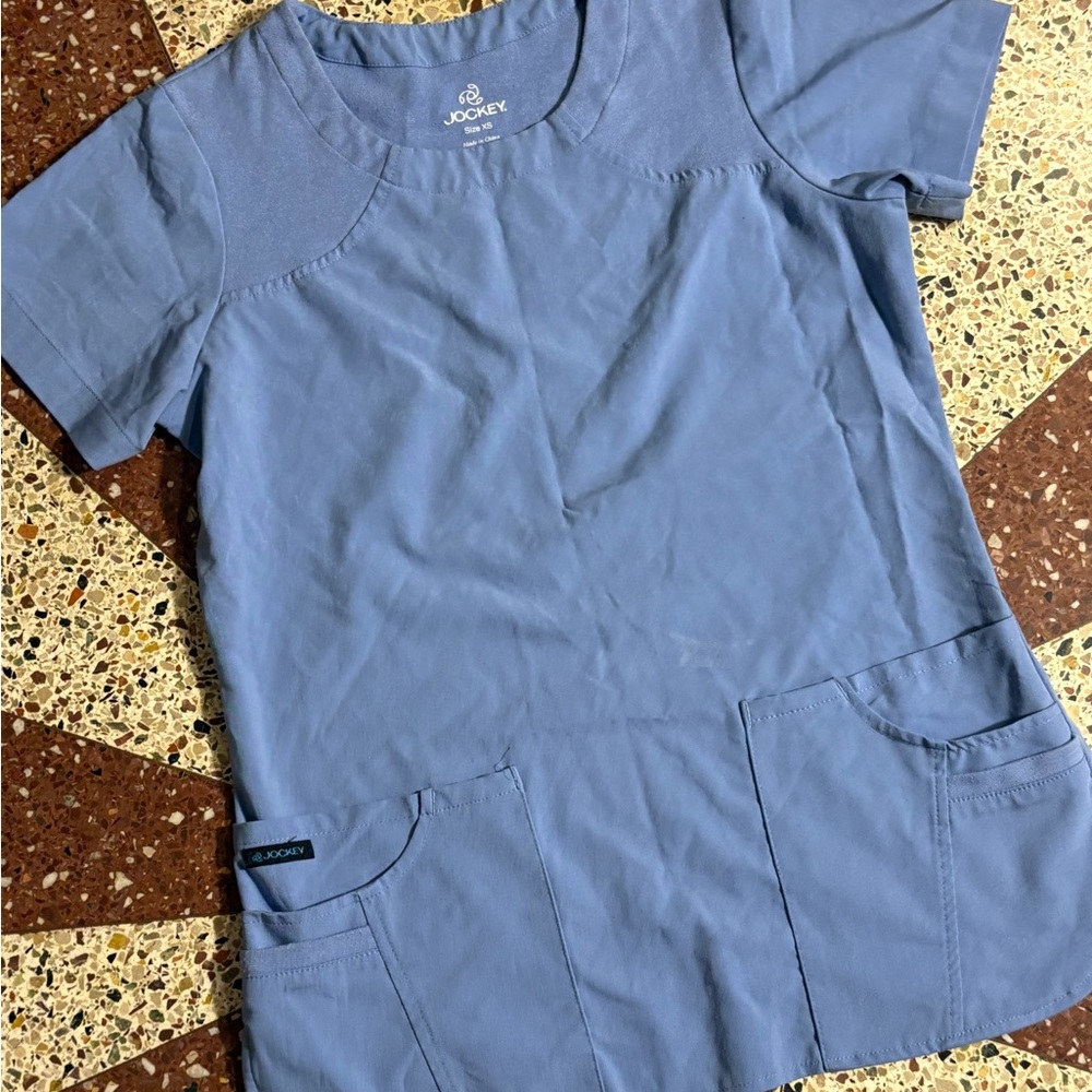 5 XS Scrub tops - Picture 7 of 13
